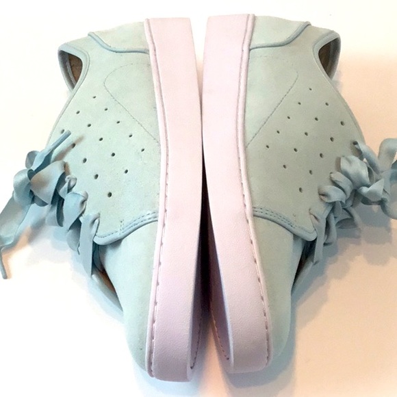 Vionic Mint Green, Mist Suede Sneakers. - Picture 8 of 16